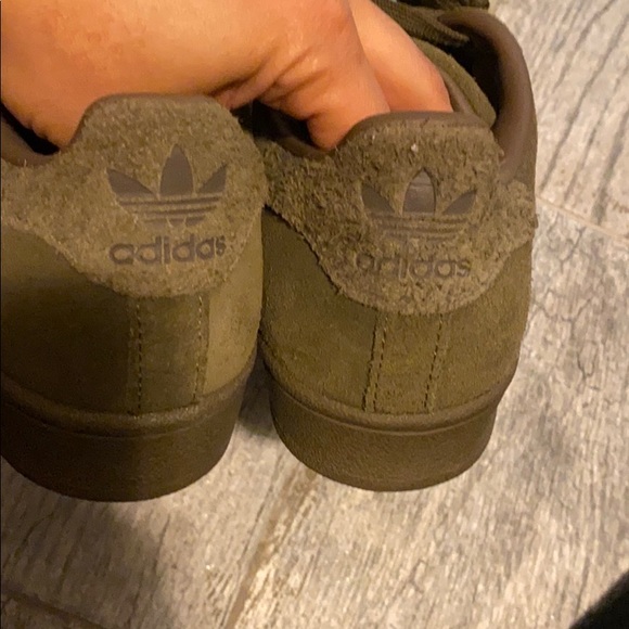 Adidas - Picture 2 of 5